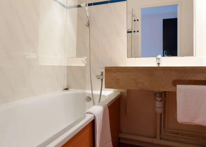 Sure Hotel by Best Western Caen Mémorial