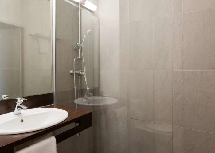 Sure Hotel by Best Western Caen Mémorial