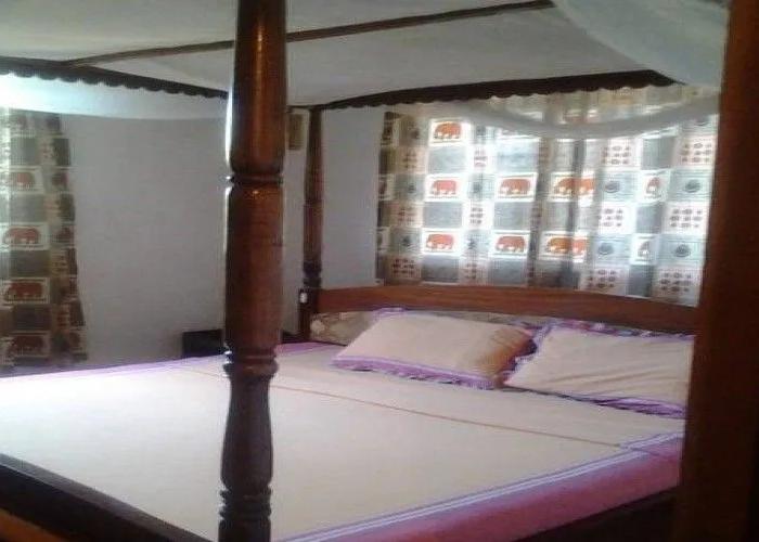 Inchi Raha Cottages