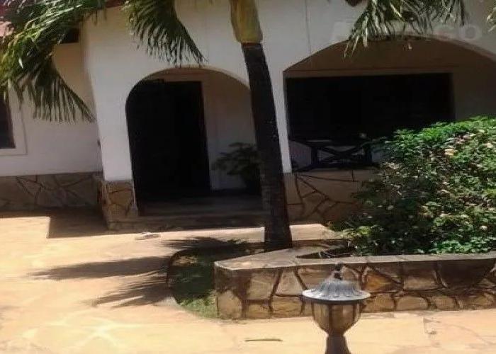 Inchi Raha Cottages