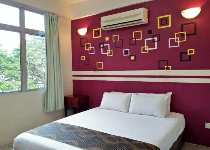 Hotel C Hotel