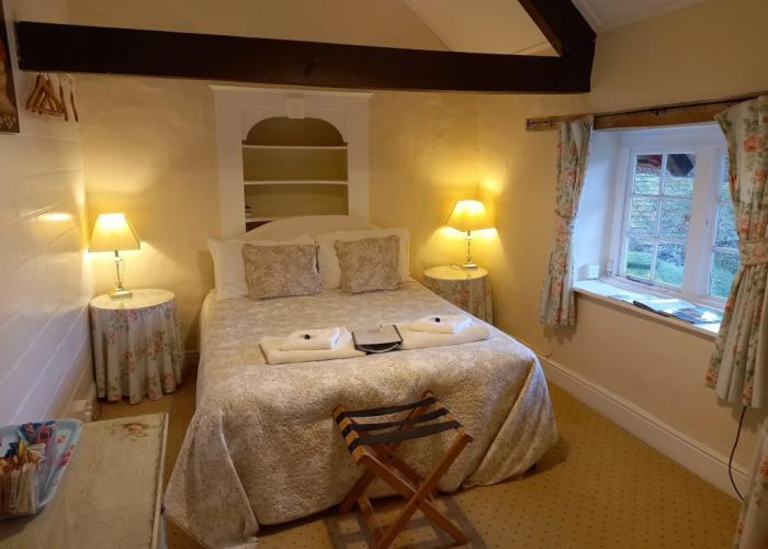 Bickleigh Castle Hotel