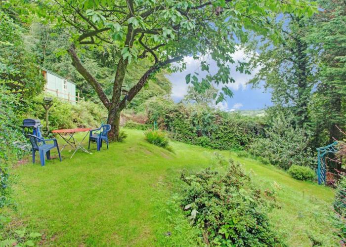 Holiday Home With Hill View & Garden