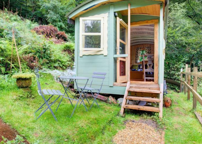 Holiday Home With Hill View & Garden