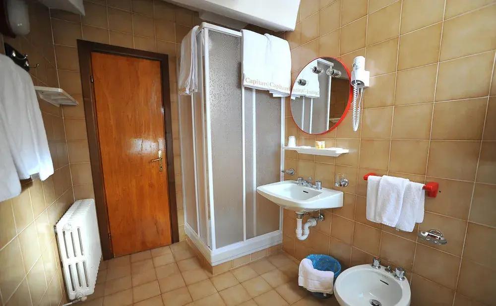 фото Hotel Capitani