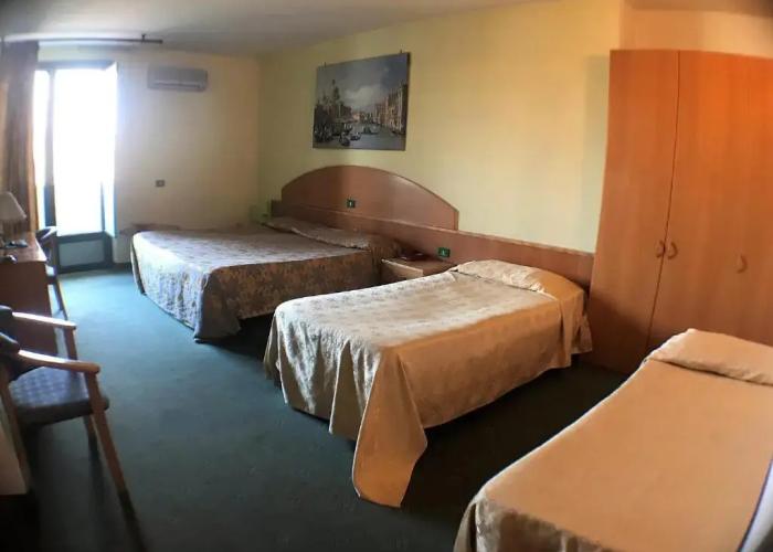 Ascot Lodging
