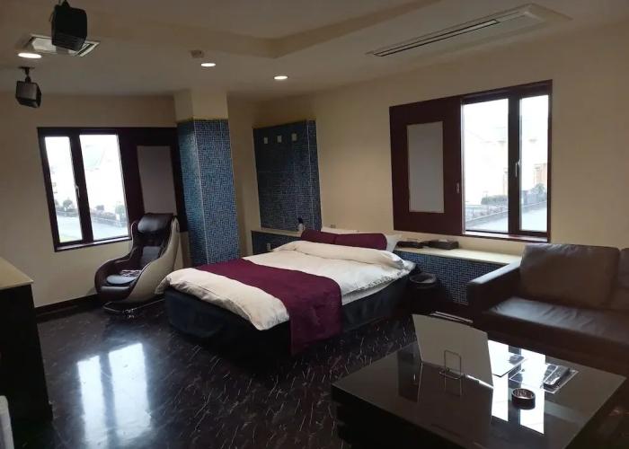 HOTEL C-PLUS - Adults Only