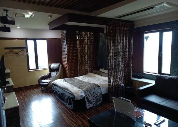 HOTEL C-PLUS - Adults Only