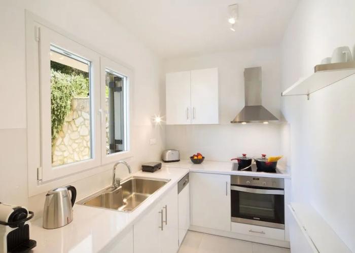 Seaview Luxurious Apartment near Corfu Town - Adults Only By Konnect