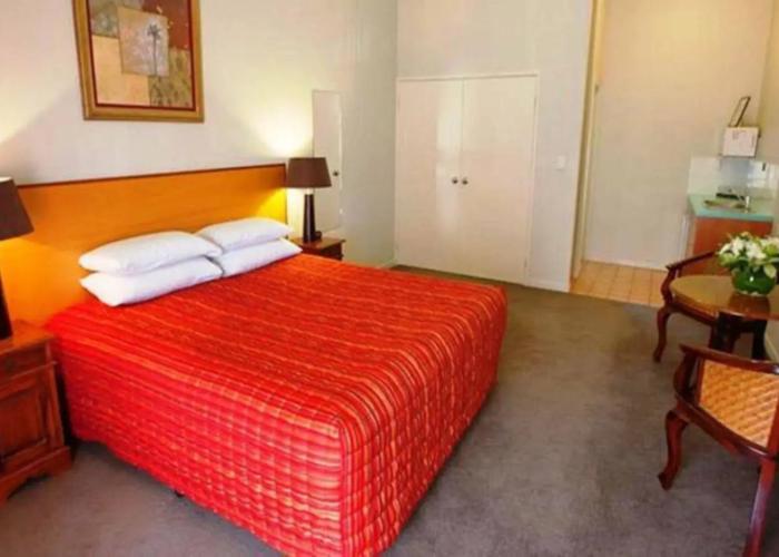 Higgins Lane Motel