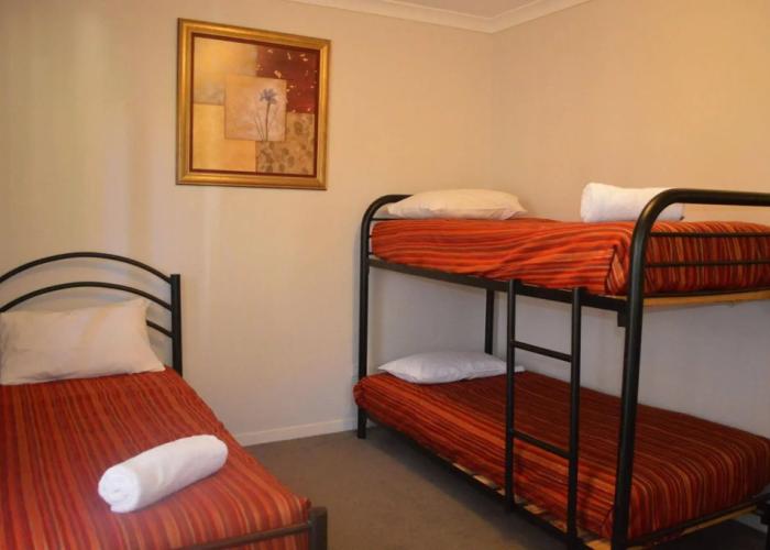 Higgins Lane Motel