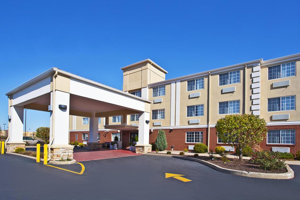 Holiday Inn Express Hotel & Suites Wabash by IHG