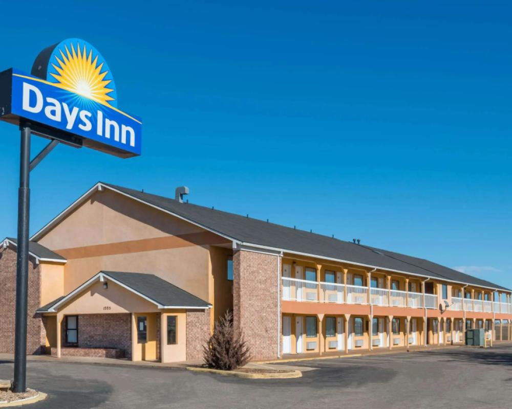 Days Inn by Wyndham Russell