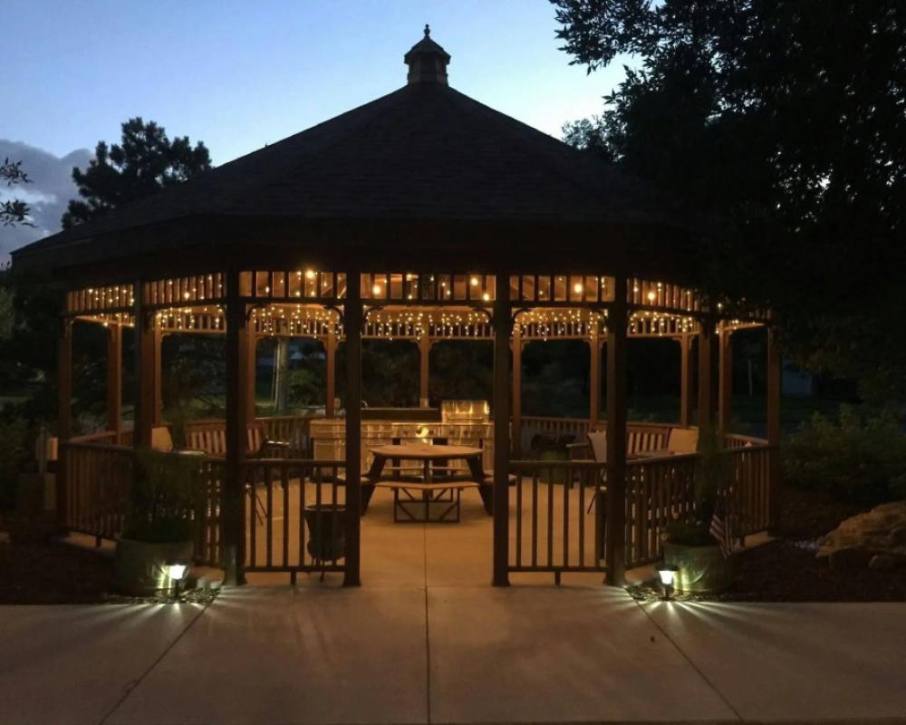 Monument Inn & Suites