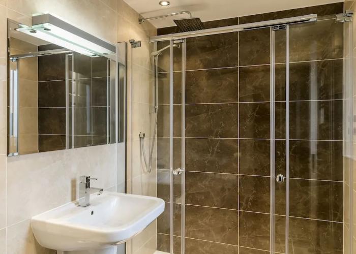 Golf Apartment @ Carus Green