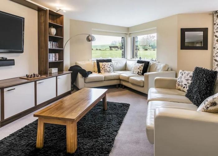 Golf Apartment @ Carus Green