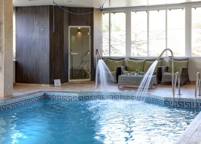 Stonecross Manor Hotel