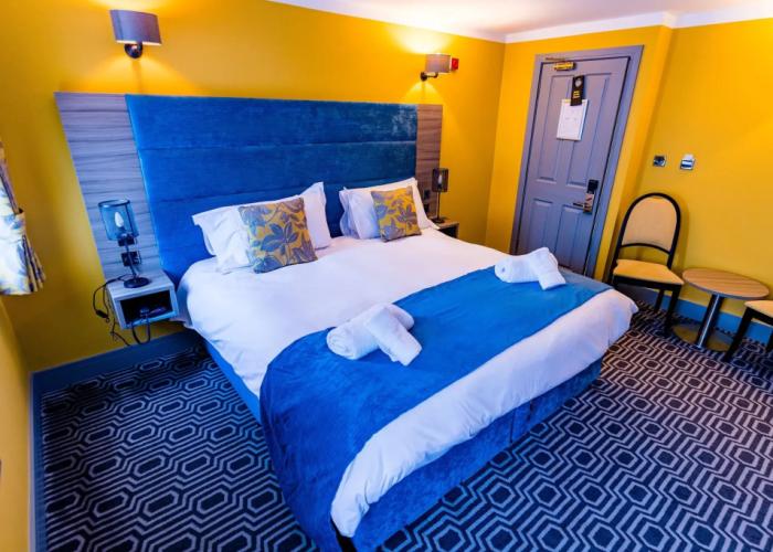 Stonecross Manor Hotel