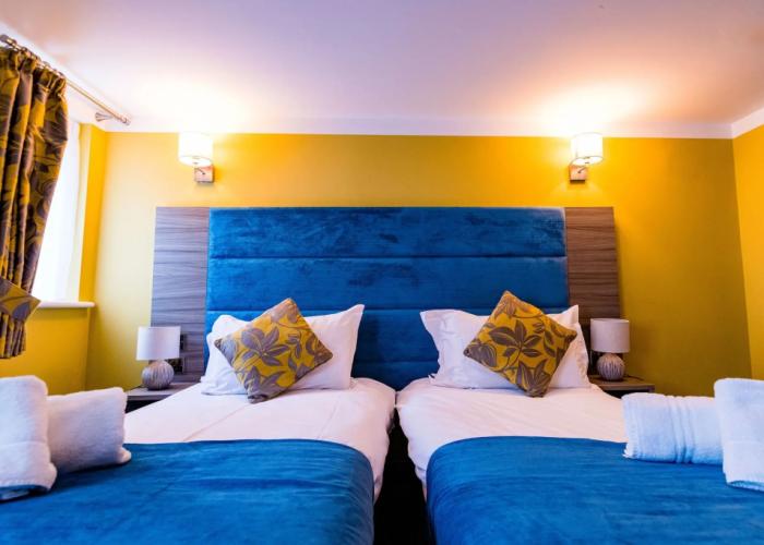 Stonecross Manor Hotel
