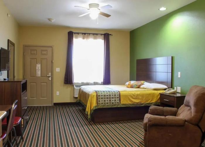 Texas Bungalows Hotel & Hotel Que at Lakeline Austin Cedar Park