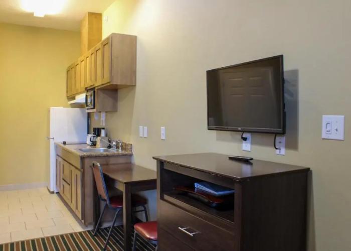 Texas Bungalows Hotel & Hotel Que at Lakeline Austin Cedar Park