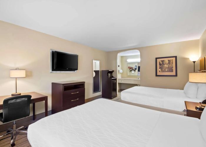 Best Western Cedar Inn