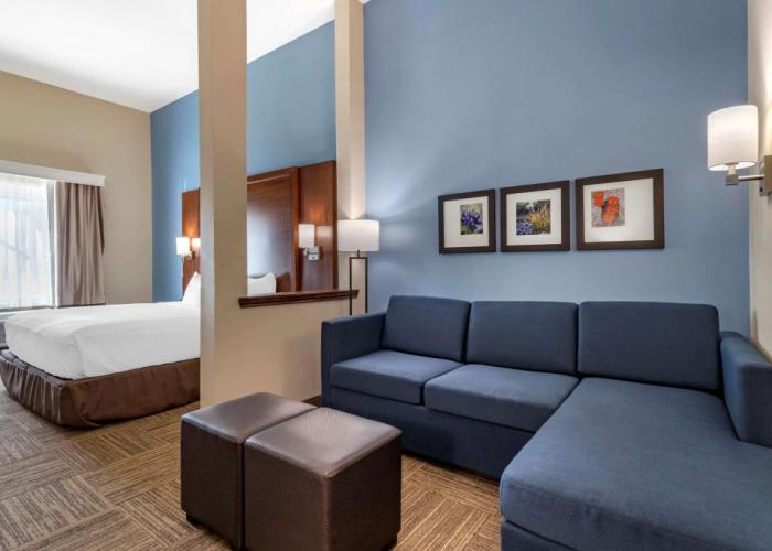 Comfort Suites