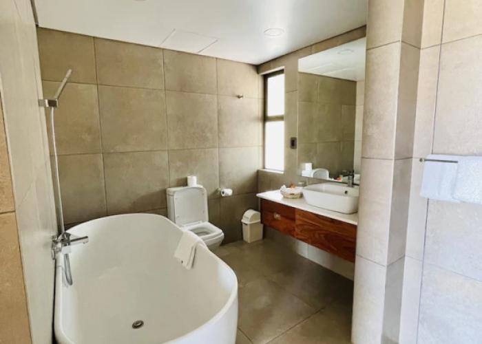 Hwange Safari Lodge
