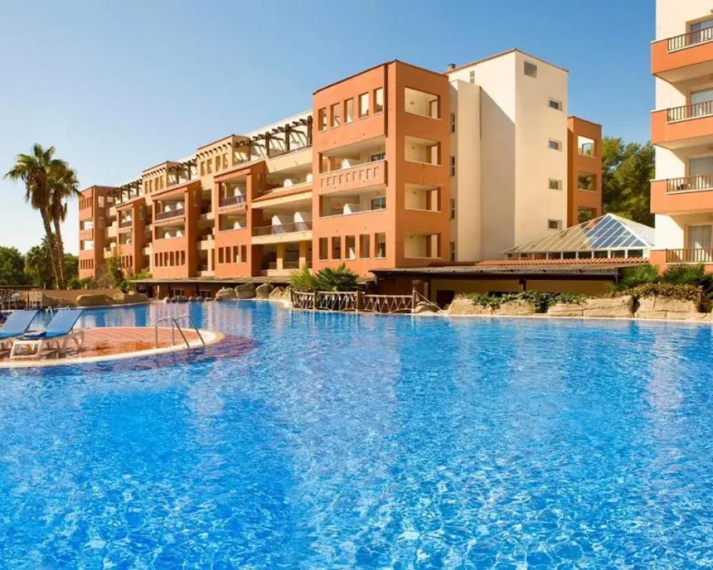 H10 Mediterranean Village