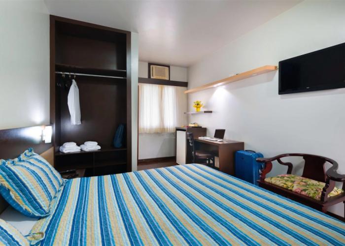 Hotel 365