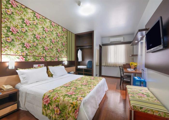 Hotel 365