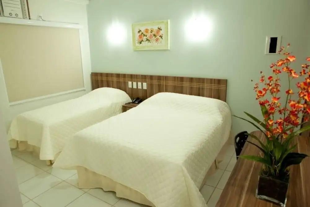 фото Serras Hotel