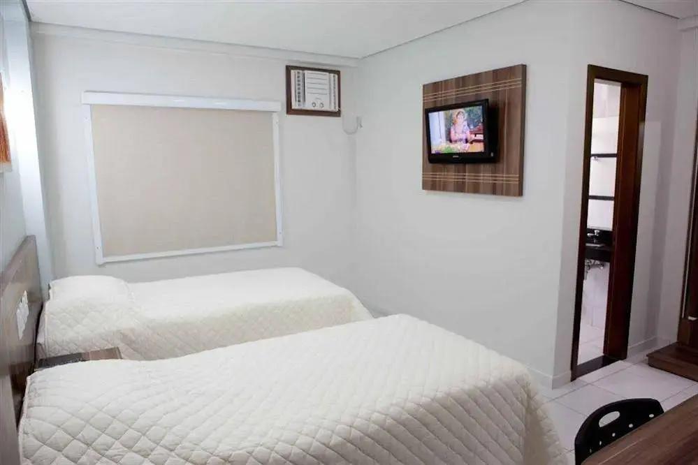 фото Serras Hotel