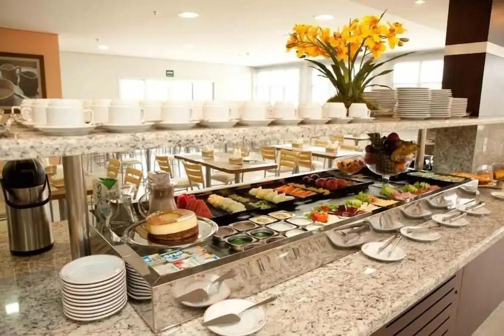 фото Serras Hotel