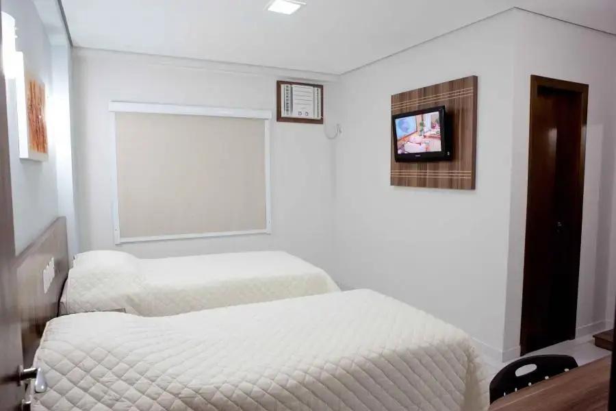фото Serras Hotel