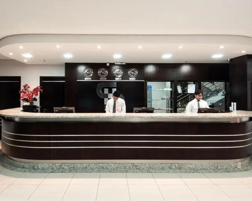 фото Serras Hotel