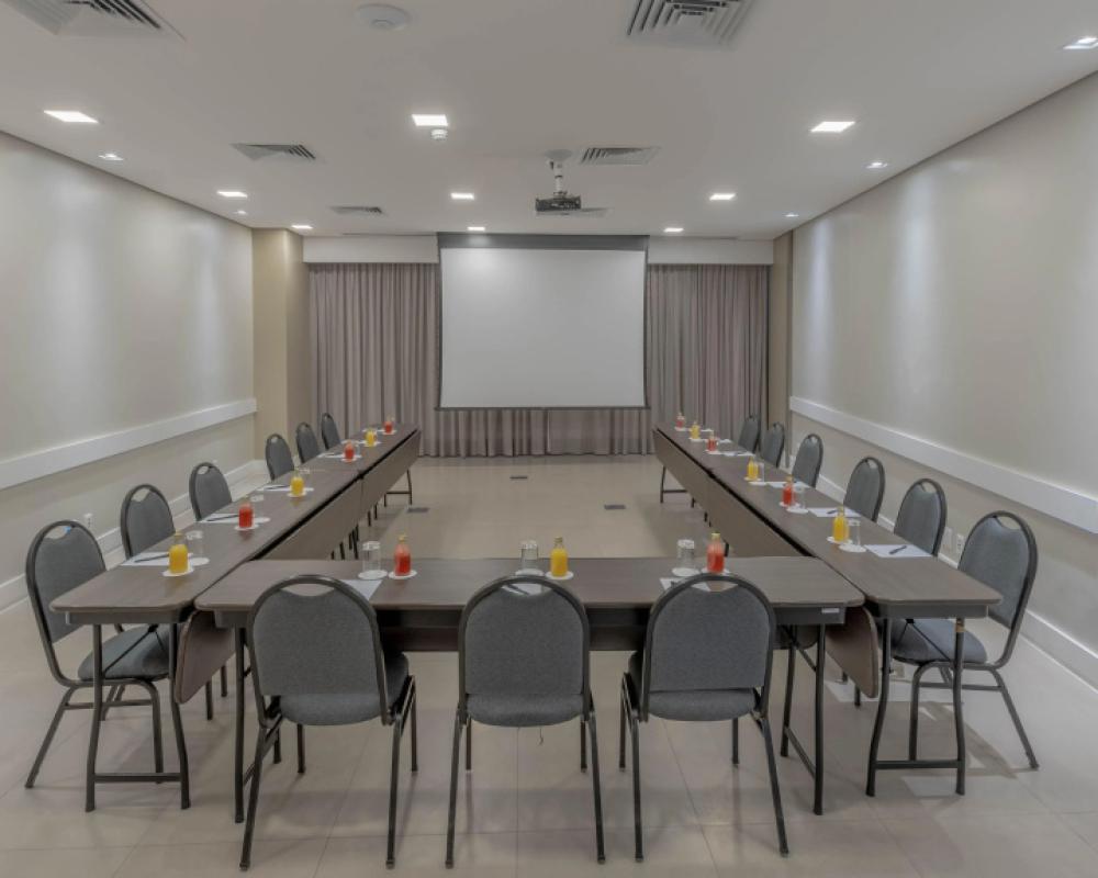 фото Hotel Deville Prime Cuiabá