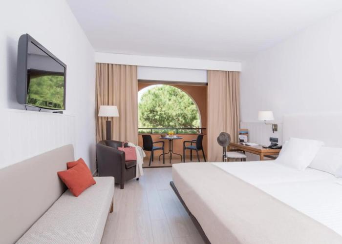 La Costa Golf & Beach Resort