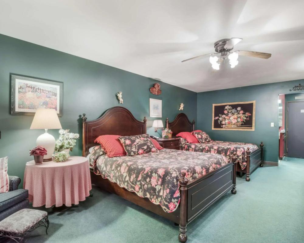 The Shore Club Wisconsin, Ascend Hotel Collection