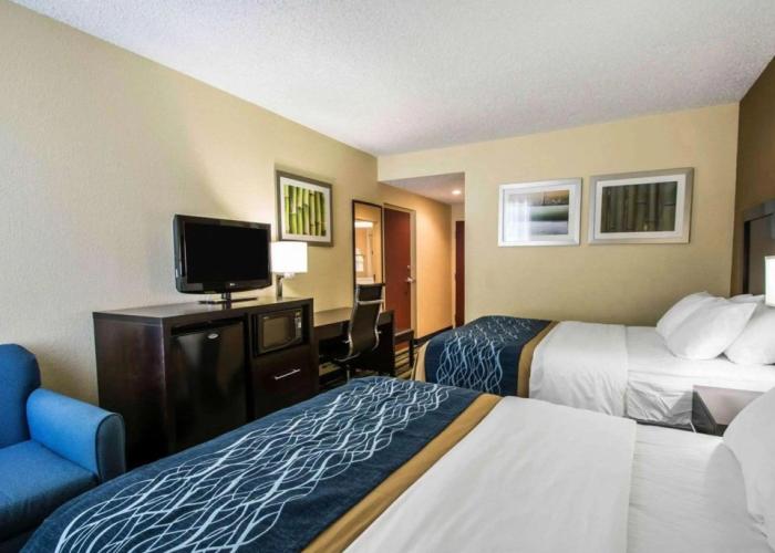 Comfort Inn & Suites Lantana - West Palm Beach South
