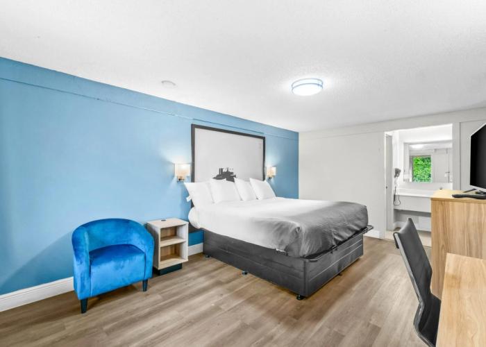 Super 8 by Wyndham Lantana West Palm Beach