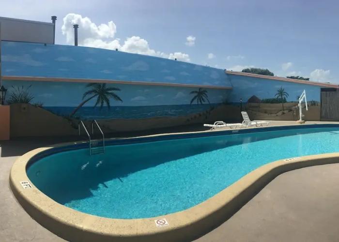 Super 8 Lantana West Palm Beach