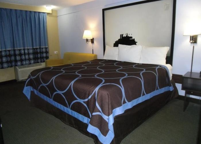 Super 8 Lantana West Palm Beach