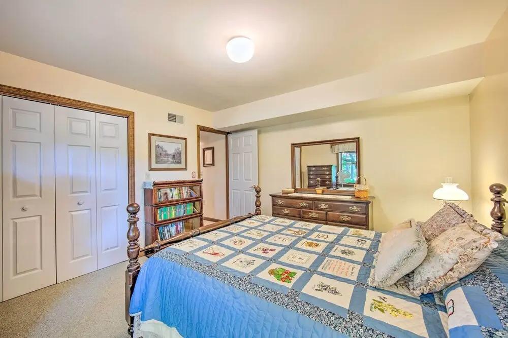 Charming Apartment w/ Yard & Beautiful Gardens!