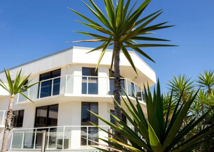 Bayview Beachfront Apartments, in town right on the beach