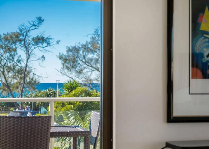 Bayview Beachfront Apartments, in town right on the beach