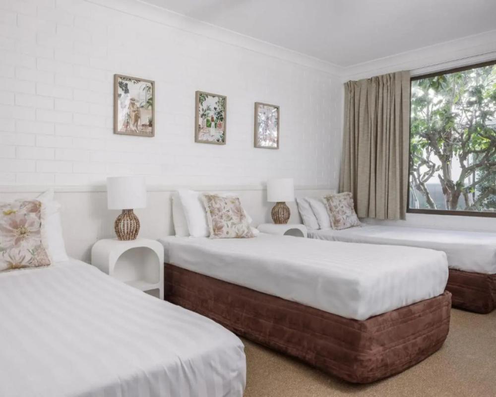 Main Beach Apartments