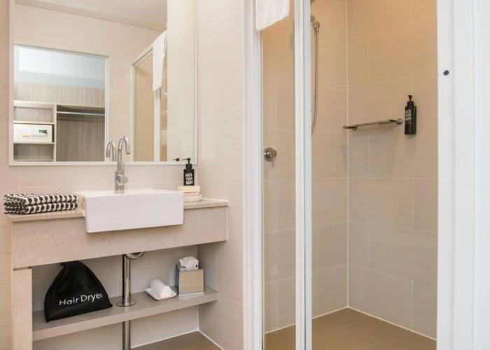 ibis Styles The Entrance