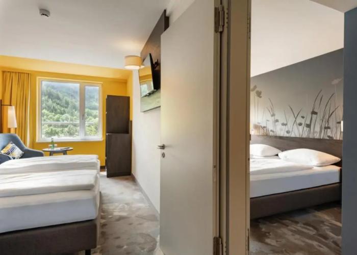 Hwest Hotel Hall