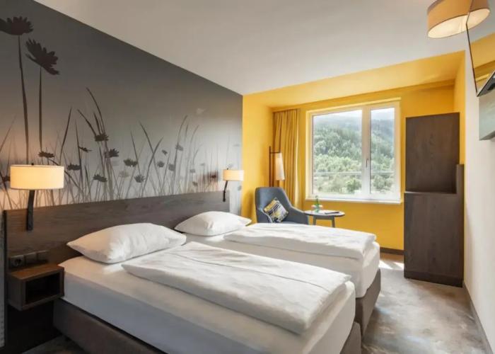 Hwest Hotel Hall